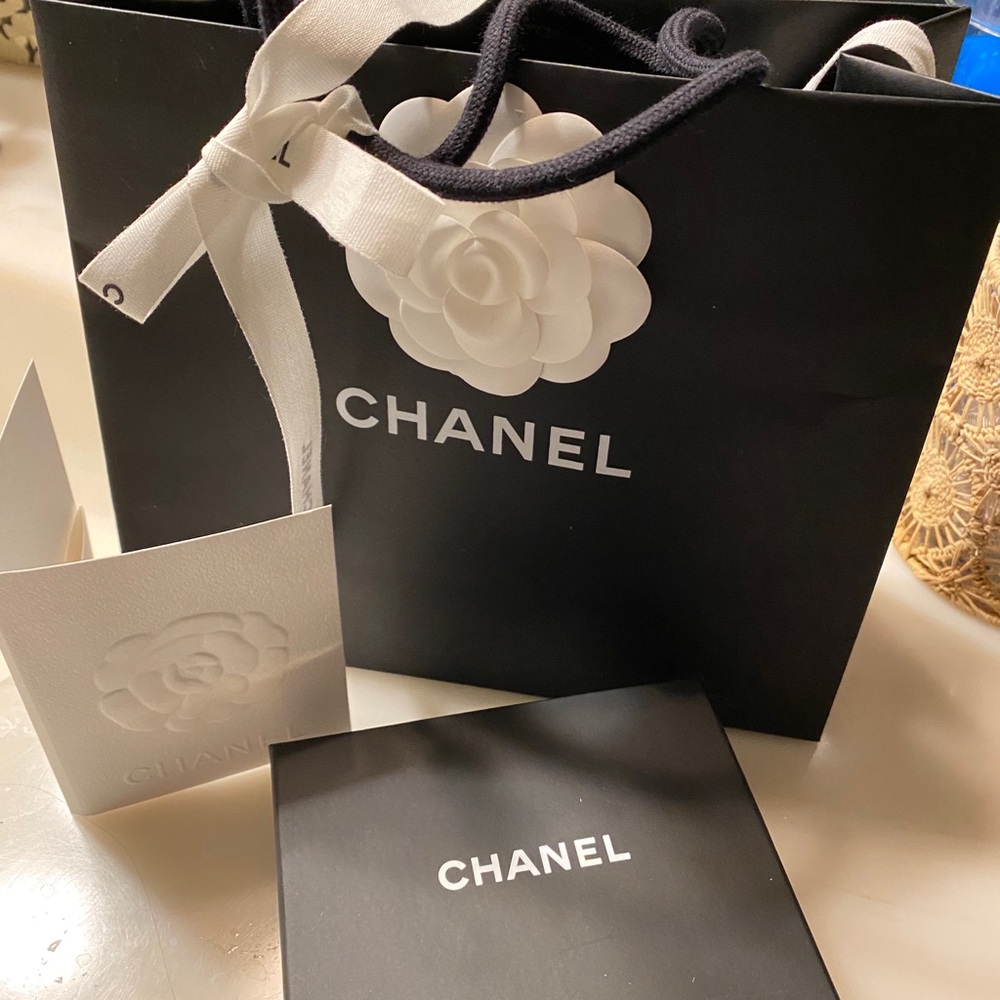 Chanel box, bag, flower and ribbon
